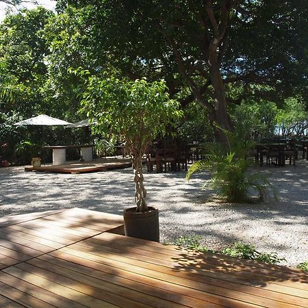 Hotel Casa Blanca Tamarindo Exterior photo