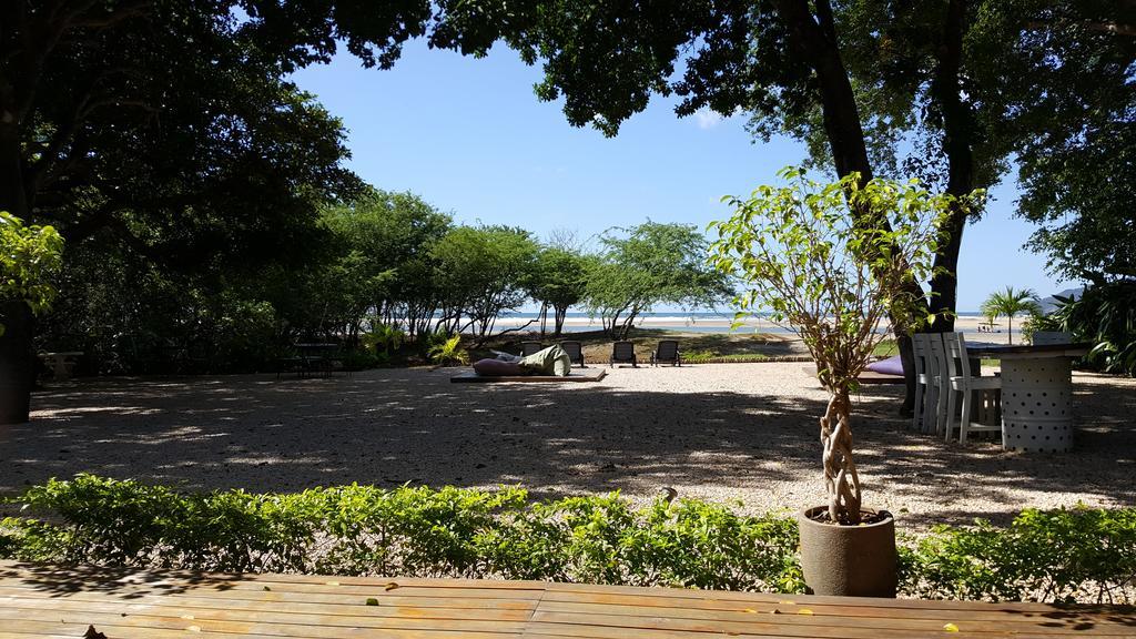 Hotel Casa Blanca Tamarindo Exterior photo